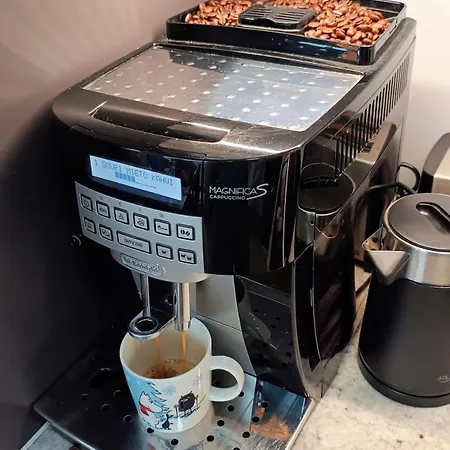 Nature In The - Modern Loft, Amazing Views 아파트 에스포